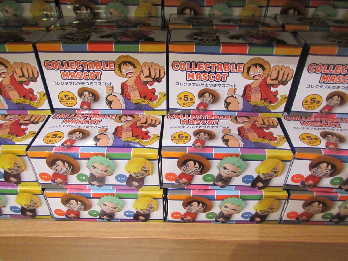 コレクタブルだきつきマスコット 各1500円。ルフィ、ゾロ、サンジ、ロー、チョッパーの全5種