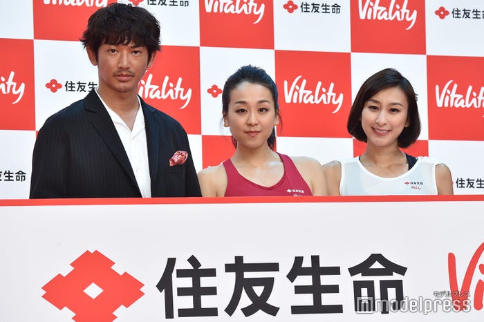 (左から)瑛太、浅田真央、浅田舞(C)モデルプレス