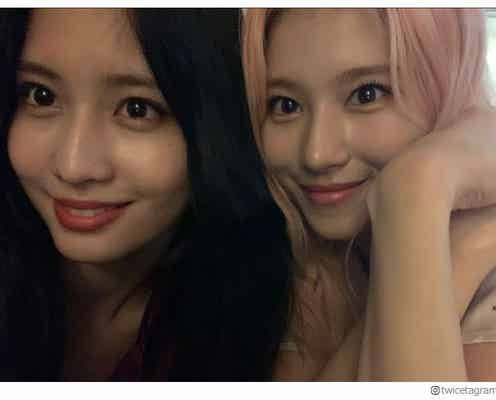TWICEモモ&サナの密着2ショットに「完璧」「可愛すぎ」と絶賛の声