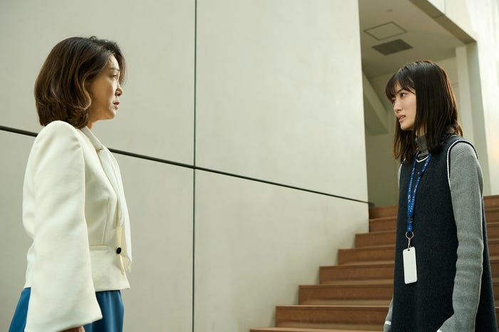 筒井真理子、山下美月「御曹司に恋はムズすぎる」最終話(C)カンテレ