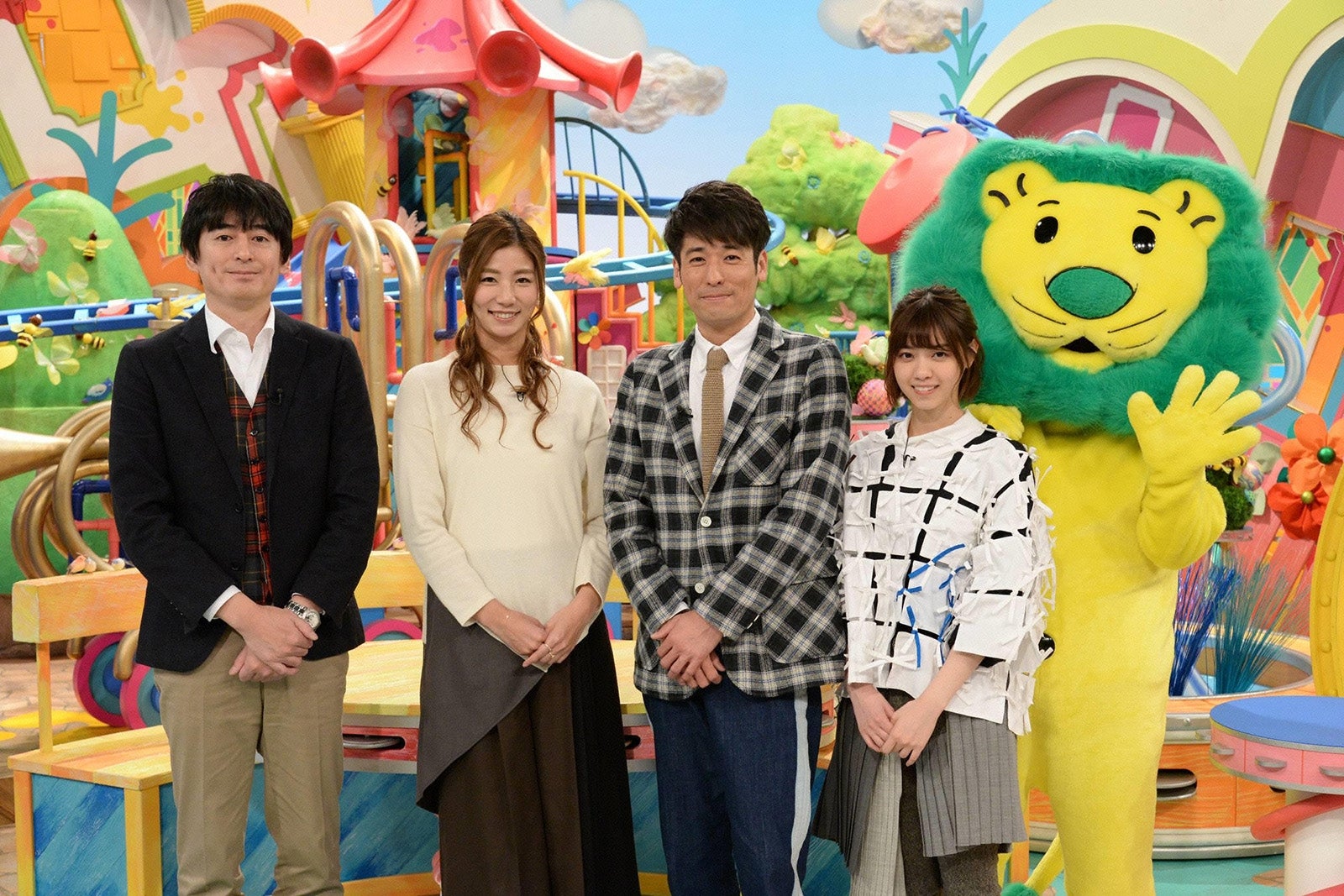 （左から）博多大吉、青木愛、佐藤隆太、西野七瀬（C）フジテレビ