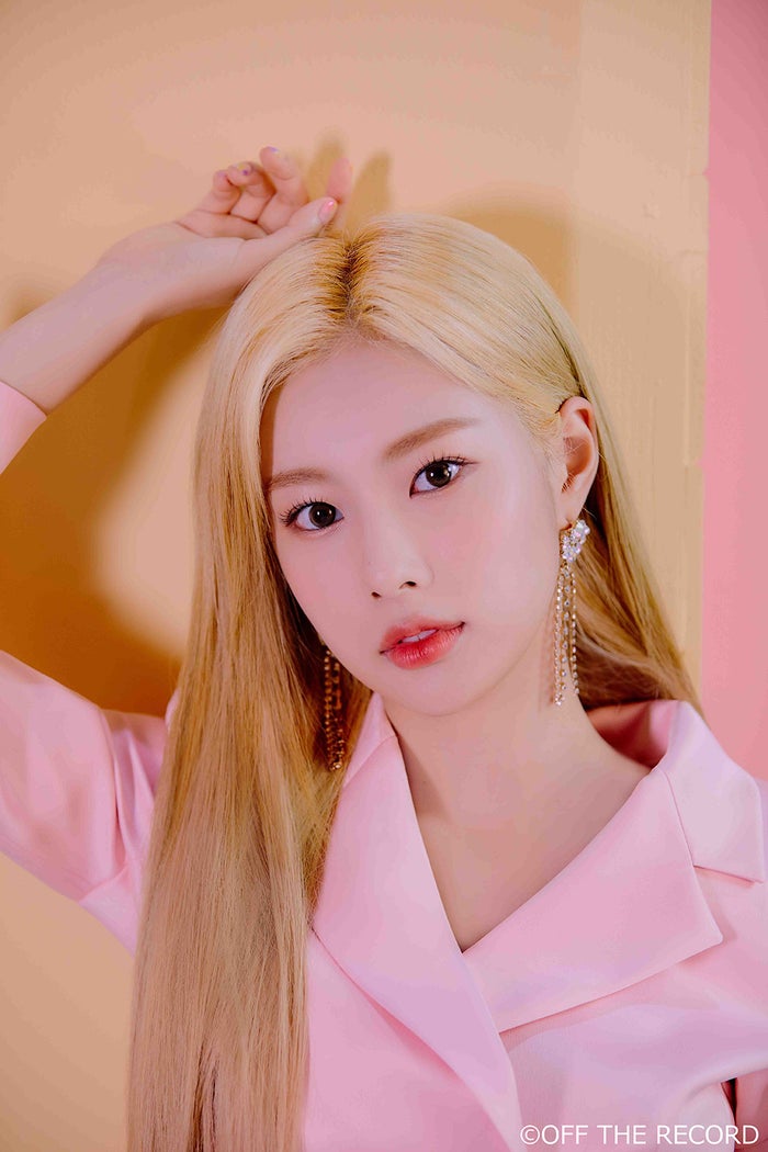 Iz One 最新ビジュアル出揃う Twelve ヘウォン ミンジュ チェウォン イェナ モデルプレス