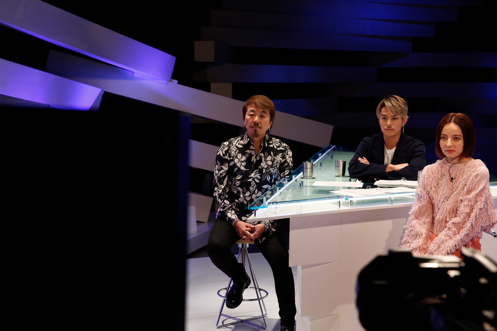 佐野健二、今市隆二、ベッキー／音楽番組「LOVE or NOT♪」より（提供画像）