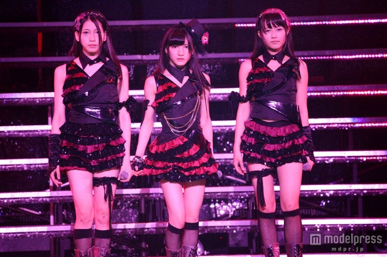 AKB48グループ研修生103名が圧巻のパフォーマンス／（C）AKS