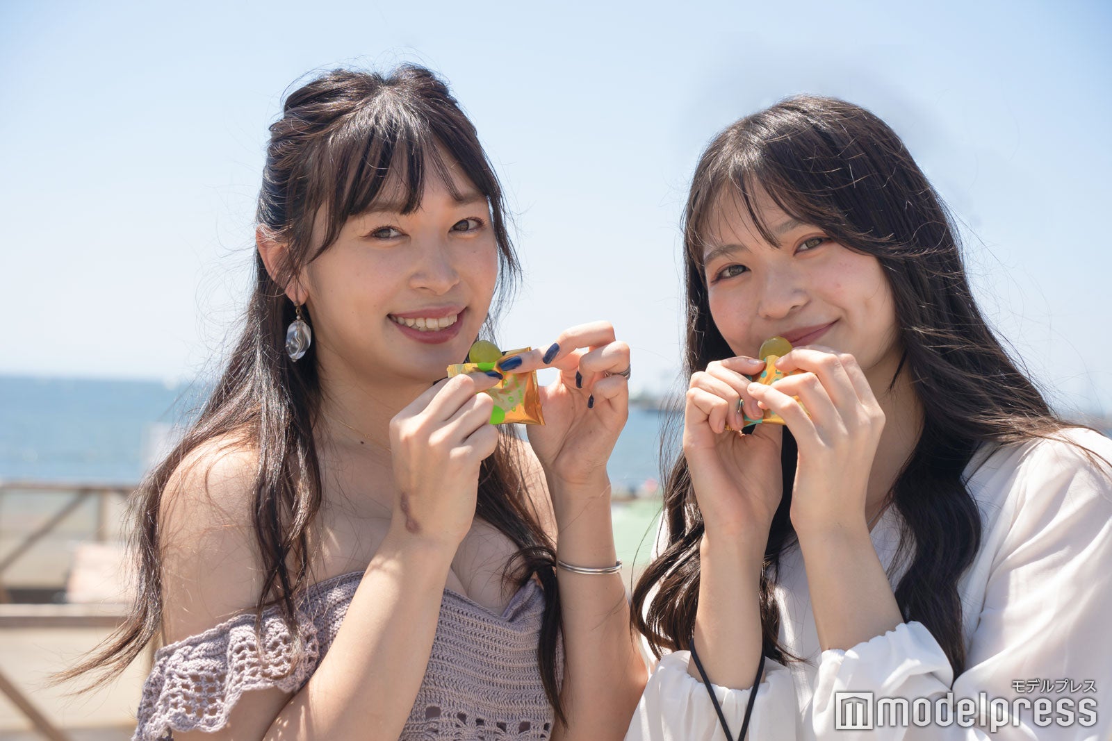 （左から）松本優月、HANA（C）モデルプレス