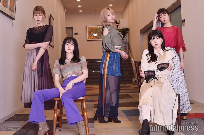 Little Glee Monster(左から)かれん、芹奈、MAYU、manaka、アサヒ (C)モデルプレス