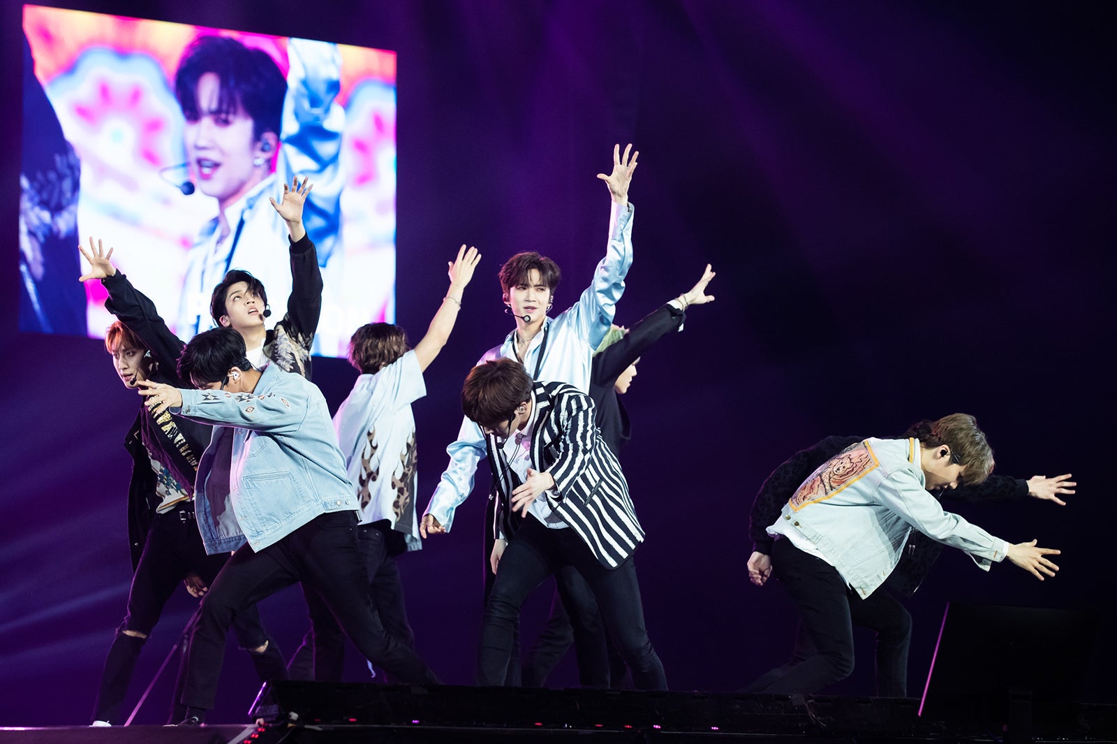 PENTAGON （C） CJ ENM Co., Ltd, All Rights Reserved