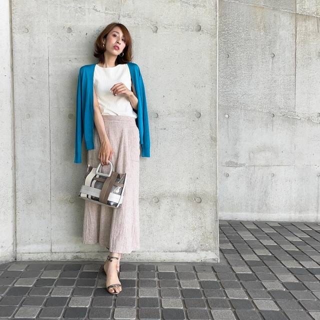 ブルー