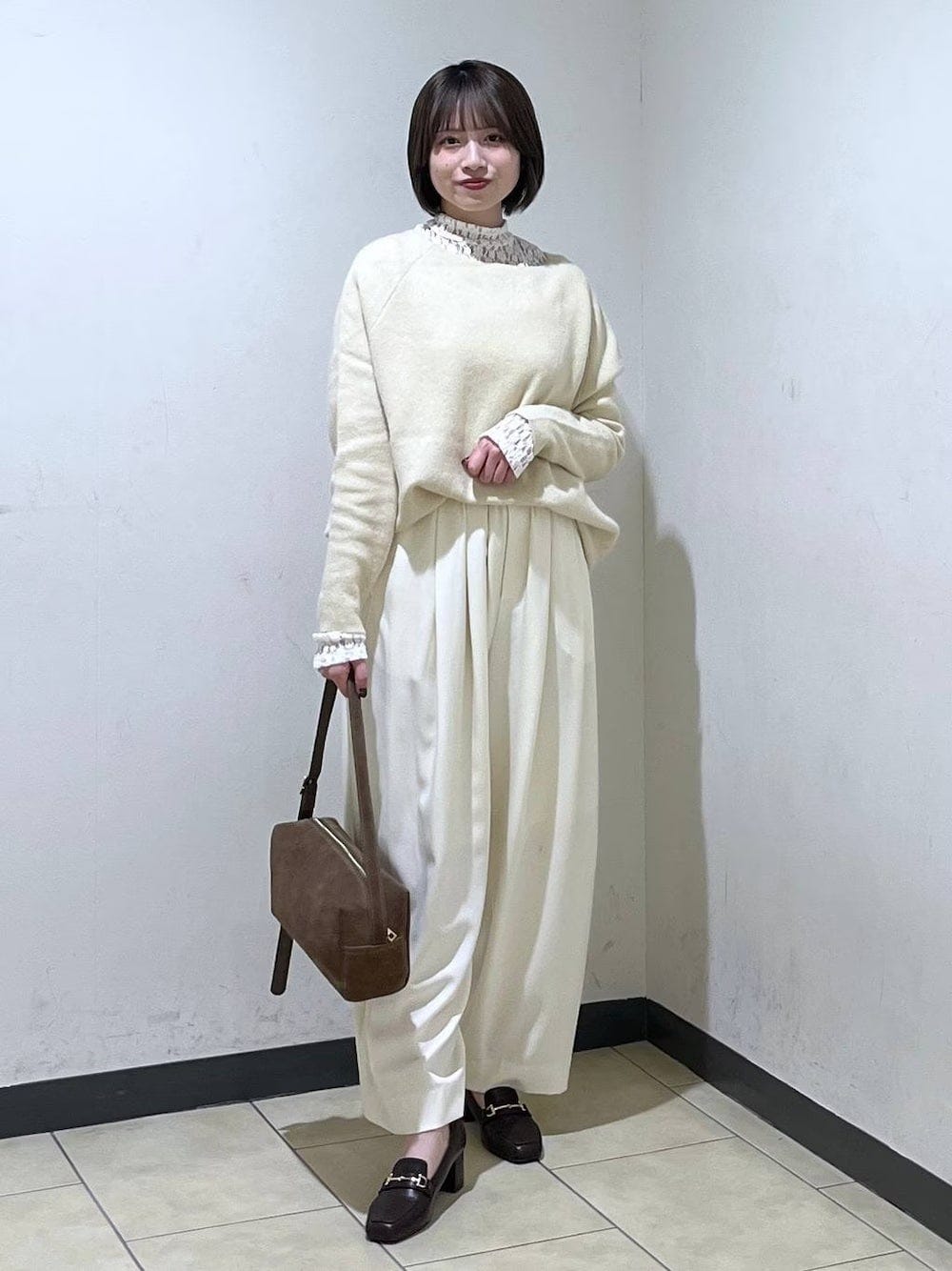 雲のようにやわらかい、フレッシュなイメージの「白」 出典:WEAR