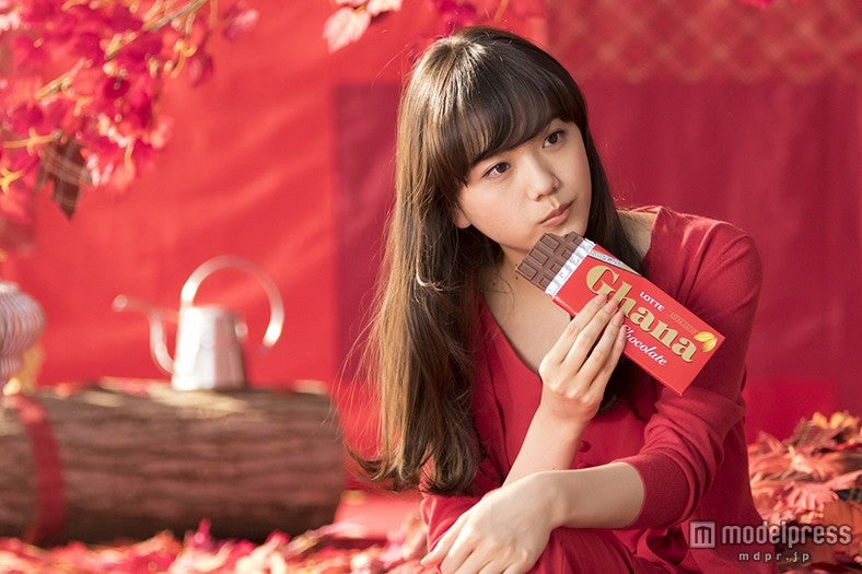 松井愛莉／CMメイキング風景