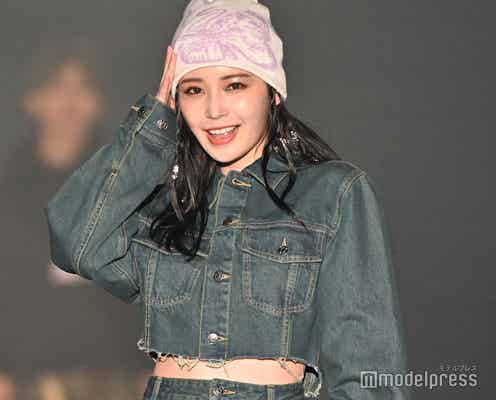 那須ほほみ、デニムミニスカ姿で艶めく美脚全開【TGC 和歌山 2024】