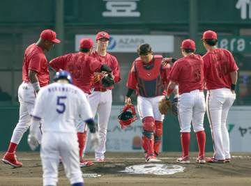 広島が今季2度目の4連敗で借金3 ビジターは5戦全敗 先発・森下が4回4失点で役割果たせず