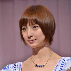 篠田麻里子