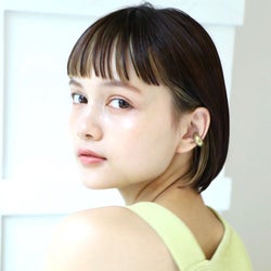 イエベ春さんに似合うインナーカラー14選。肌が明るく見える組み合わせ方って?