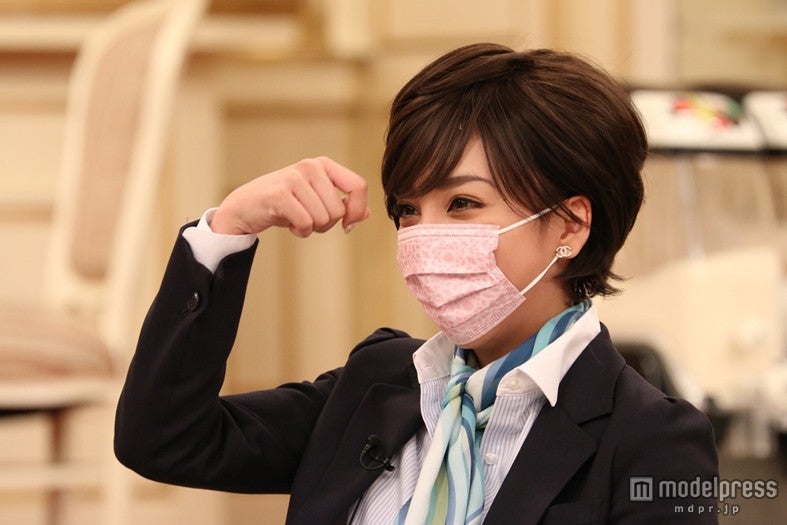 滝川クリステル風メイクのざわちん（C）フジテレビ