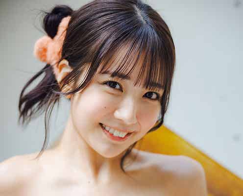 #2i2天羽希、豊満バスト&上目遣いにドキッ