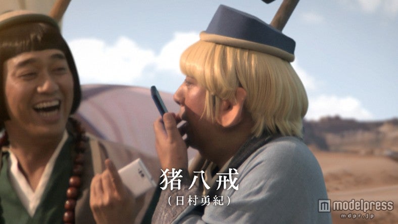 （左から）設楽統、日村勇紀／「はじまり篇」「イチキュッパカ篇」