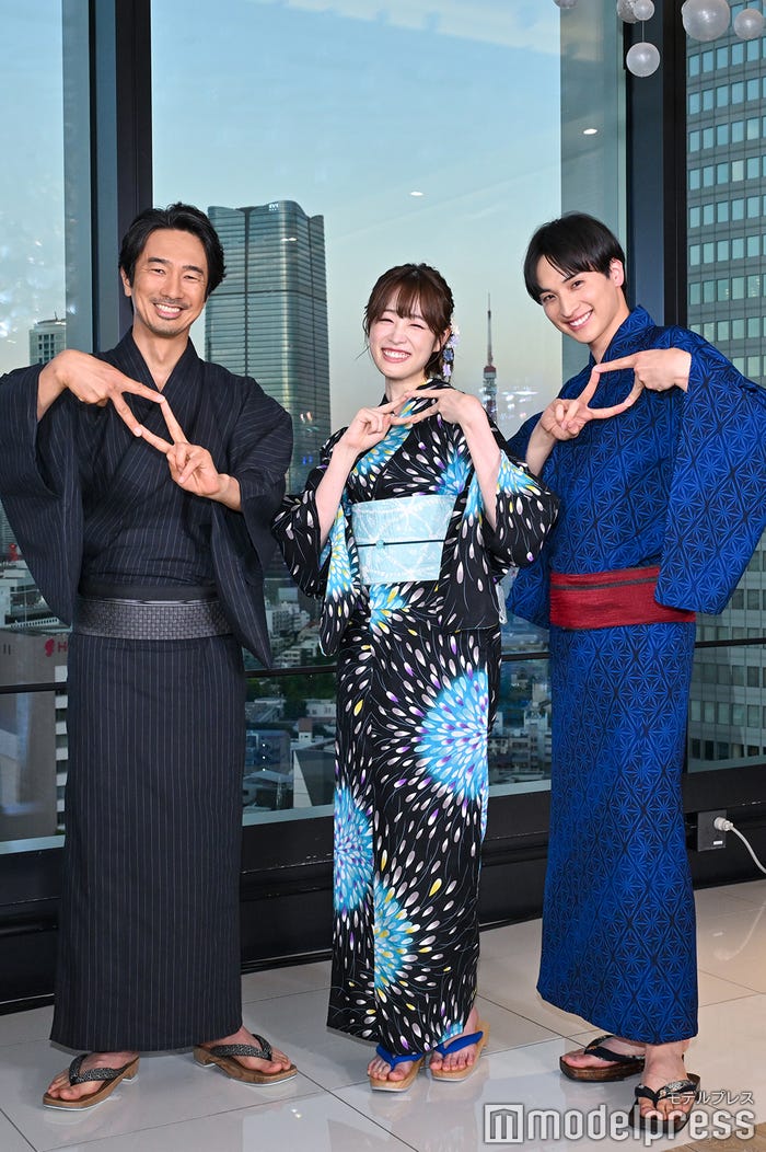(左から)眞島秀和、高橋ひかる、一ノ瀬颯(C)モデルプレス