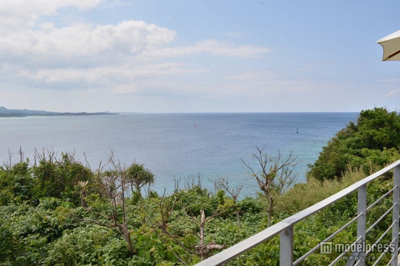 癒やしの青い海と澄み切った空