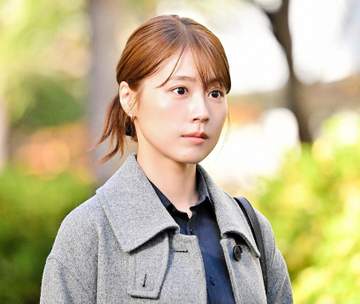 演技凄すぎ！ 日9【GIFT】乗り込んできた厄介ママ役が元天才子役→「もう50歳過ぎたの！？」「パパはニュースキャスターの」「安定感半端ない」「こんな母親をやるように」
