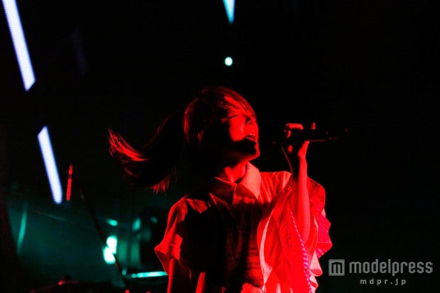 aiko／撮影：岡田 貴之（Takayuki Okada）