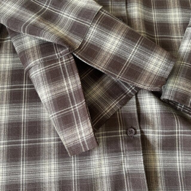 hellamネルチェックオーバーシャツの袖口部分