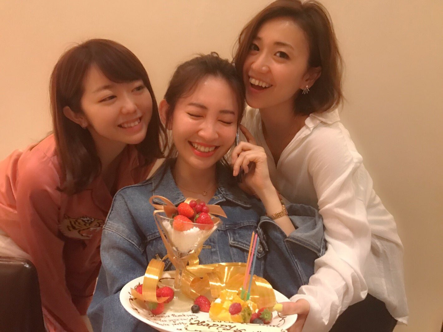 峯岸みなみ、小嶋陽菜、大島優子（提供写真）