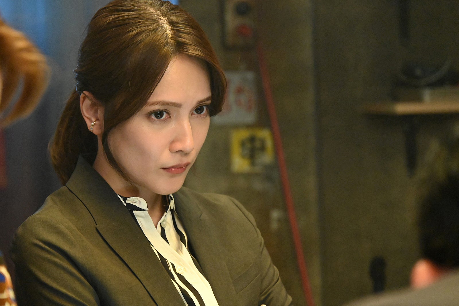 入山杏奈「潜入兄妹 特殊詐欺特命捜査官」第5話（C）日本テレビ