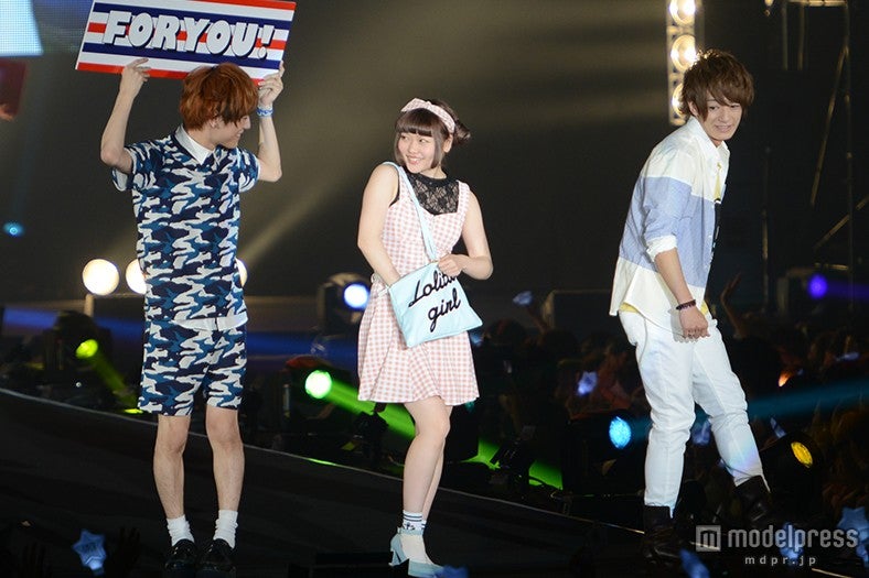 （左より）こんどうようぢ、古関れん、大倉士門