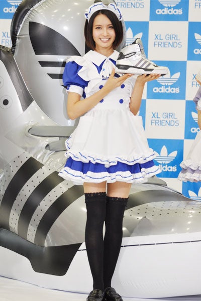 加藤夏希 Adidas新スニーカー発表会でメイドコスプレ モデルプレス