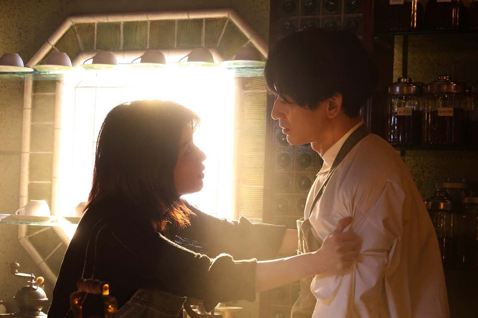 さとうほなみ、永山瑛太「あなたがしてくれなくても」第7話より（C）フジテレビ