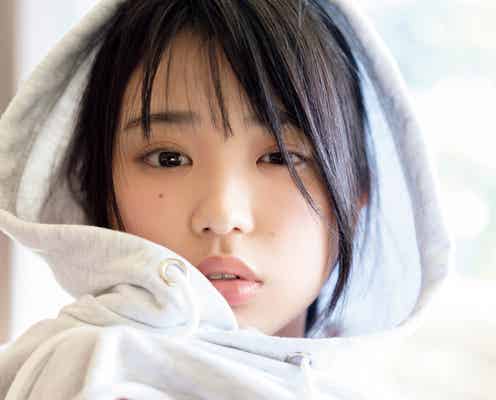 “現役JK”矢野ななか、美谷間に釘付け 抜群スタイル披露