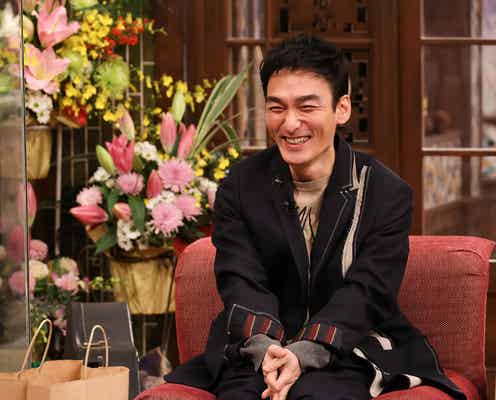 草なぎ剛、明石家さんまと7年ぶりに再会 即興でギター弾き語り生披露