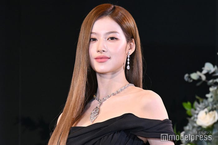 サナ(C)モデルプレス