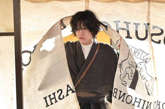 「風、薫る」Aぇ! group佐野晶哉が初登場でファン歓喜の声「一瞬なのに色気ダダ漏れ」「雰囲気すごい」【ネタバレあり】