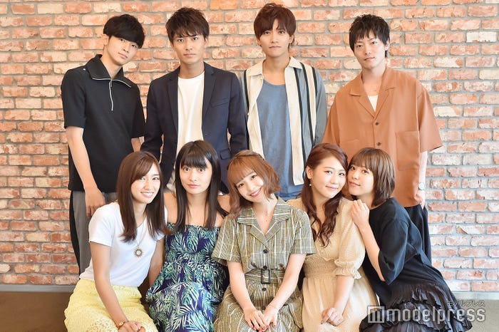 (前列左から)こいはる、かおる、もも、ミキ、めぐ(後列左から)りょう、シュンスケ、とむ、ダイチ(C)モデルプレス