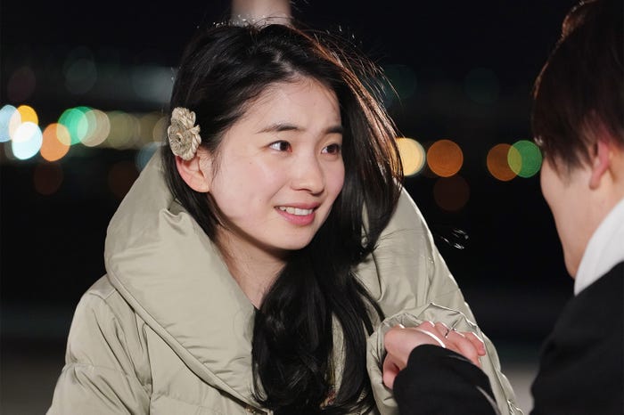 福地桃子、高橋優斗「#リモラブ ~普通の恋は邪道~」最終話より(C)日本テレビ