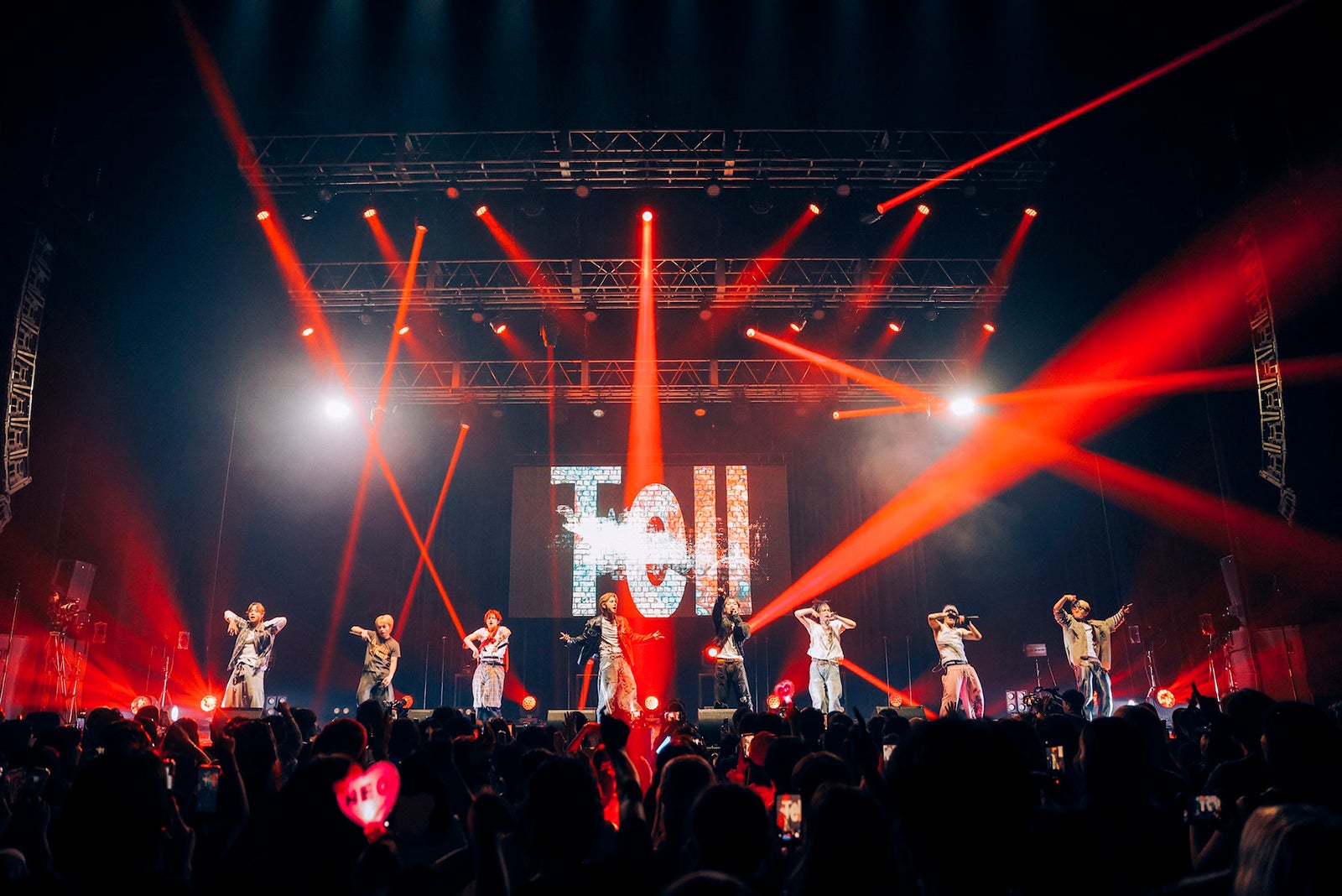 ＜ONE OR EIGHT 1st LIVE TOUR -GATHER- FINAL in JAPAN＞／Photo by Norito Ohazama