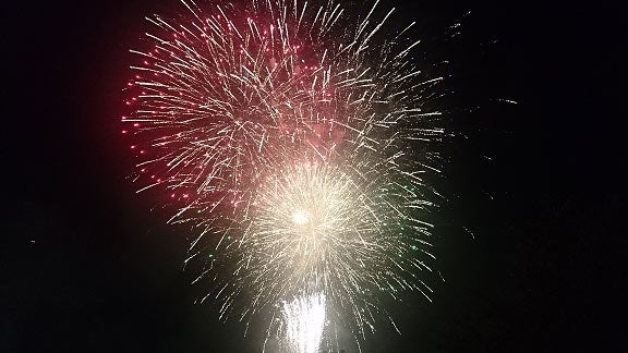 隅田川花火大会より（C）テレビ東京