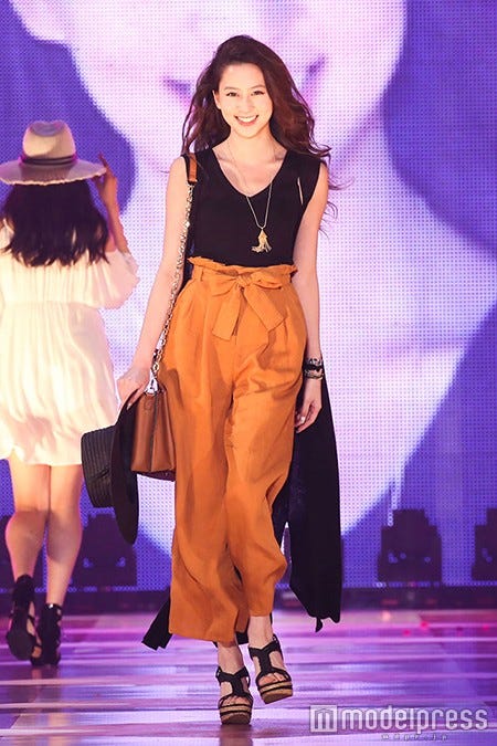 河北麻友子