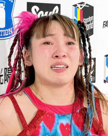 フワちゃん 号泣大金星 元ワンダー王者・安納サオリ撃破！“おふざけ”封印でシングル初星 衝撃ムーンサルトプレスも初披露