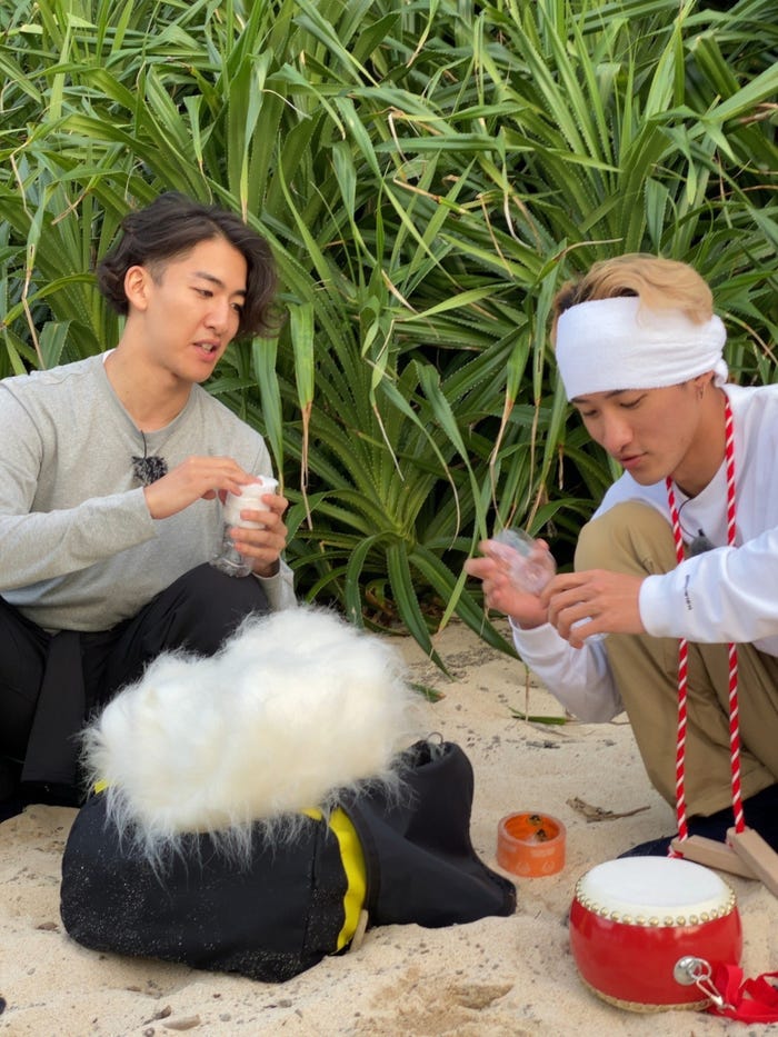 尾上右近、岩本照(C)TBS