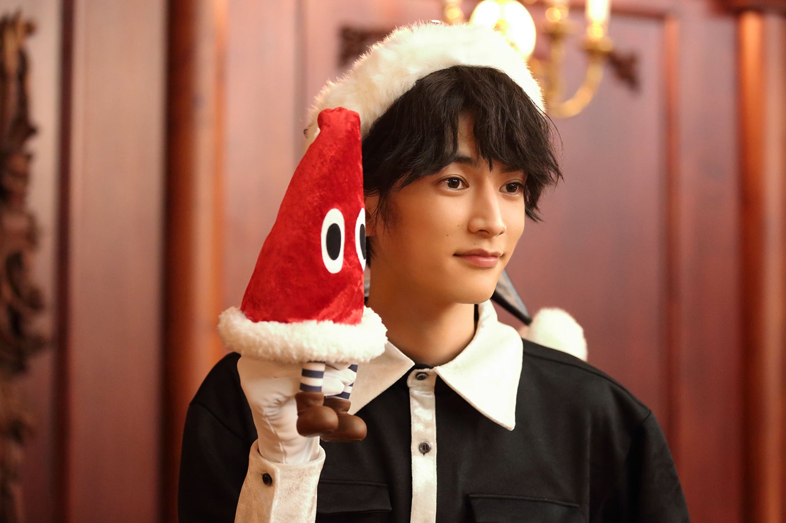 渡邊圭祐／オフショット（C）2022「ブラックナイトパレード」製作委員会（C）中村光／集英社