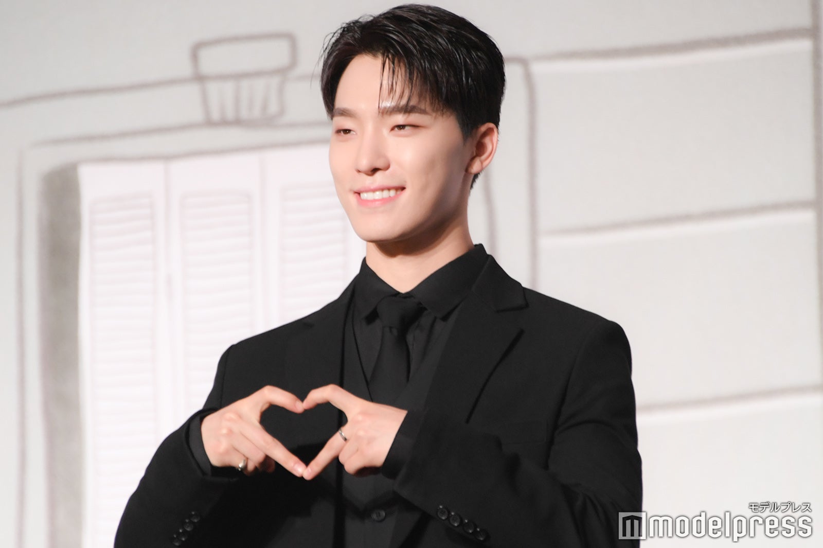 ハートマークのパターンが豊富なDINO（ディノ）（C）モデルプレス