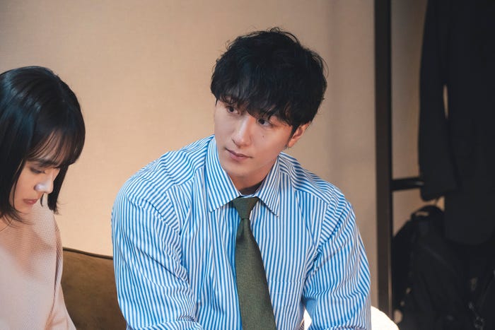 松井愛莉、大貫勇輔「子宮恋愛」第9話(C)ytv