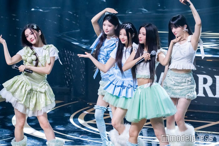 ILLIT(C)モデルプレス