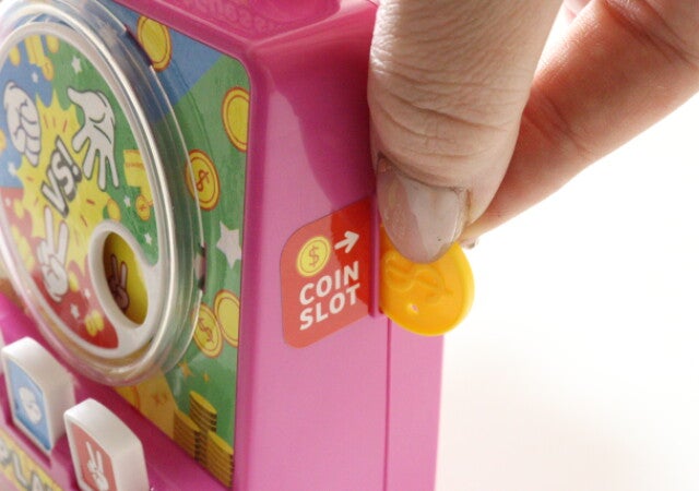 100均ってこんなのも売ってるの？「昔やったな～！」大人もハマっちゃうレトロなゲーム