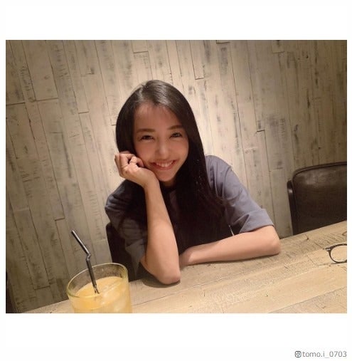 板野友美、雰囲気ガラリ　黒髪に絶賛の声続出