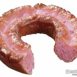 桜風味のパウダーを練り込んだオールドファッションの生地を、はちみつ風味のシュガーシロップでコーティングした【桜ファッション ハニー】