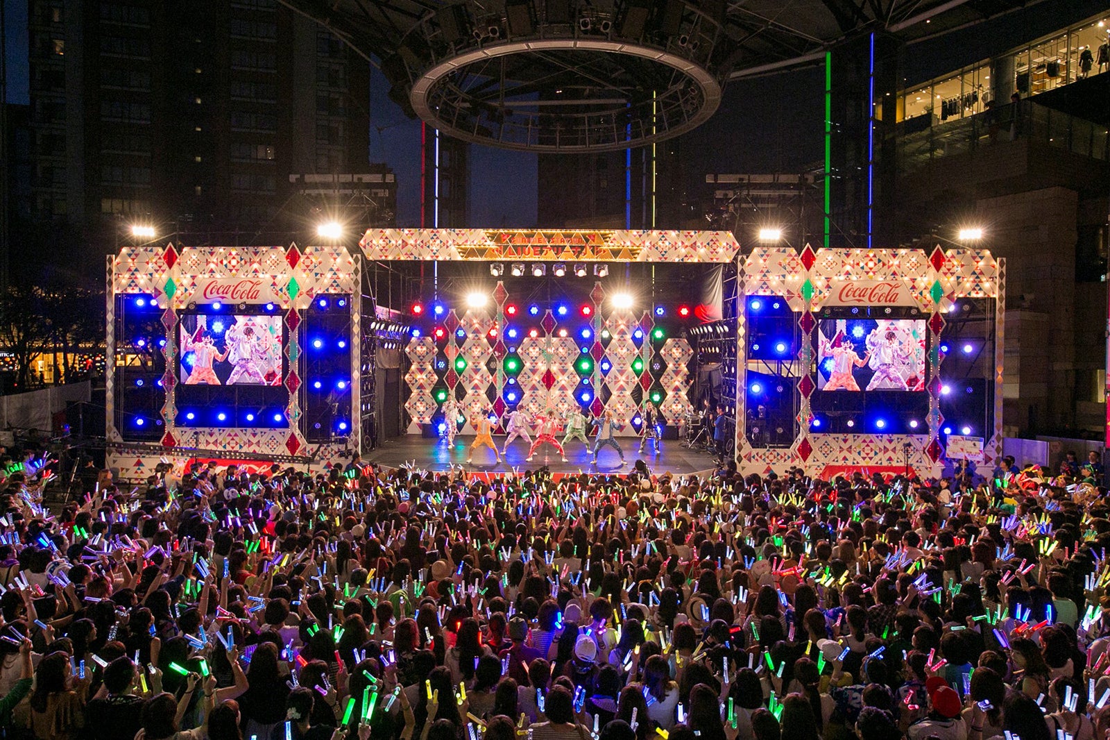 超特急／photo：米山三郎（SignaL）